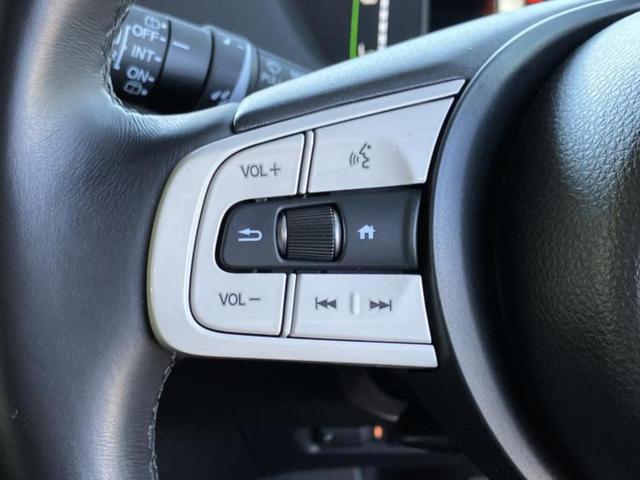 フィット ｅＨＥＶホーム　純正　９インチ　ナビ／ホンダセンシング／車線逸脱防止支援システム／シート　ハーフレザー／ヘッドランプ　ＬＥＤ／ＵＳＢジャック／Ｂｌｕｅｔｏｏｔｈ接続／ＥＴＣ／ＥＢＤ付ＡＢＳ／横滑り防止装置　ＤＶＤ再生（38枚目）