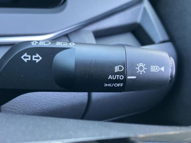 ノート Ｘ　保証書／純正　９インチ　メモリーナビ／インテリジェントルームミラー／エマージェンシーブレーキ／アラウンドビューモニター／車線逸脱防止支援システム／ヘッドランプ　ＬＥＤ／ＵＳＢジャック　全周囲カメラ（15枚目）