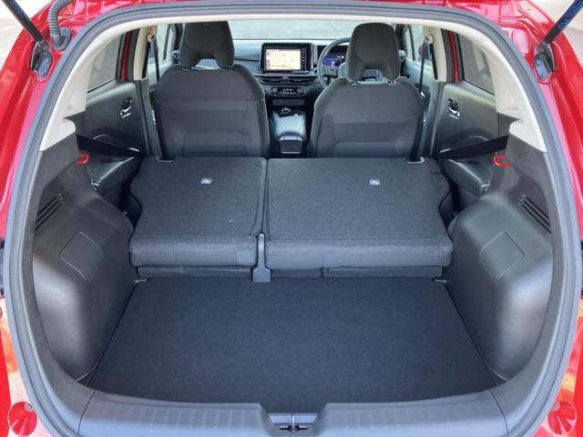 ノート Ｘ　保証書／純正　９インチ　メモリーナビ／インテリジェントルームミラー／エマージェンシーブレーキ／アラウンドビューモニター／車線逸脱防止支援システム／ヘッドランプ　ＬＥＤ／ＵＳＢジャック　全周囲カメラ（19枚目）