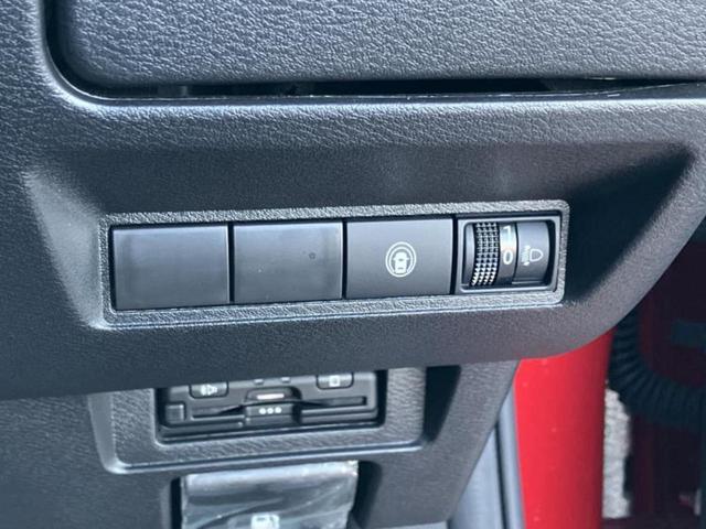 ノート Ｘ　保証書／純正　９インチ　メモリーナビ／インテリジェントルームミラー／エマージェンシーブレーキ／アラウンドビューモニター／車線逸脱防止支援システム／ヘッドランプ　ＬＥＤ／ＵＳＢジャック　全周囲カメラ（28枚目）