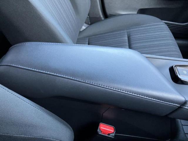 ノート Ｘ　保証書／純正　９インチ　メモリーナビ／インテリジェントルームミラー／エマージェンシーブレーキ／アラウンドビューモニター／車線逸脱防止支援システム／ヘッドランプ　ＬＥＤ／ＵＳＢジャック　全周囲カメラ（31枚目）