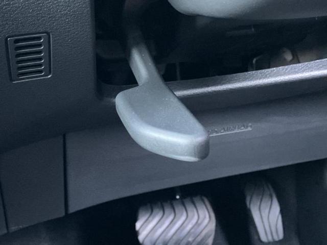 ノート Ｘ　保証書／純正　９インチ　メモリーナビ／インテリジェントルームミラー／エマージェンシーブレーキ／アラウンドビューモニター／車線逸脱防止支援システム／ヘッドランプ　ＬＥＤ／ＵＳＢジャック　全周囲カメラ（42枚目）