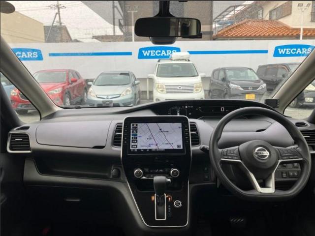 セレナ ＸＶ　新品タイヤ／保証書／純正　１０インチ　ＳＤナビ／エマージェンシーブレーキ／両側電動スライドドア／車線逸脱防止支援システム／ドライブレコーダー　前後／Ｂｌｕｅｔｏｏｔｈ接続／ＥＴＣ／ＥＢＤ付ＡＢＳ（4枚目）