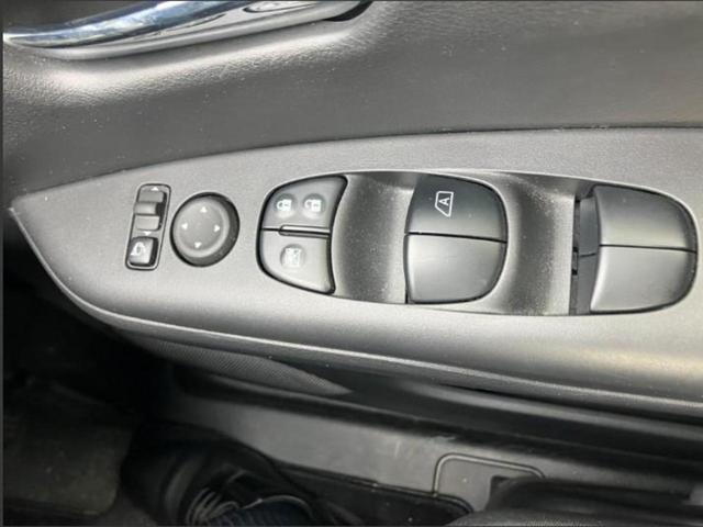 セレナ ＸＶ　新品タイヤ／保証書／純正　１０インチ　ＳＤナビ／エマージェンシーブレーキ／両側電動スライドドア／車線逸脱防止支援システム／ドライブレコーダー　前後／Ｂｌｕｅｔｏｏｔｈ接続／ＥＴＣ／ＥＢＤ付ＡＢＳ（14枚目）