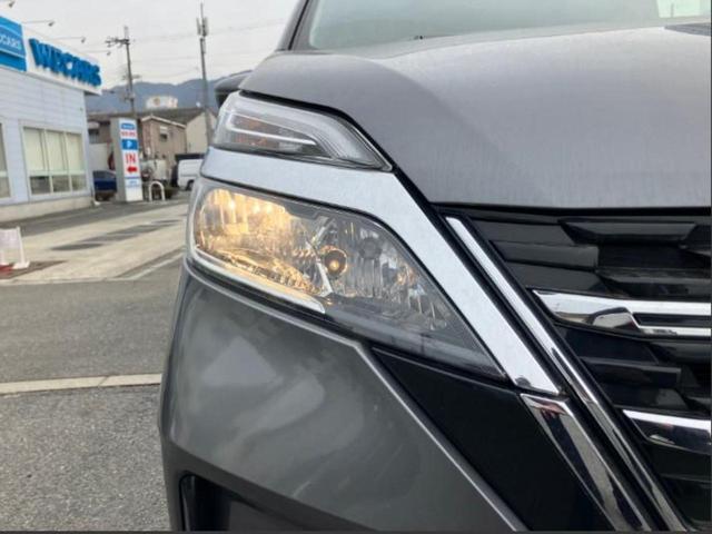 セレナ ＸＶ　新品タイヤ／保証書／純正　１０インチ　ＳＤナビ／エマージェンシーブレーキ／両側電動スライドドア／車線逸脱防止支援システム／ドライブレコーダー　前後／Ｂｌｕｅｔｏｏｔｈ接続／ＥＴＣ／ＥＢＤ付ＡＢＳ（18枚目）