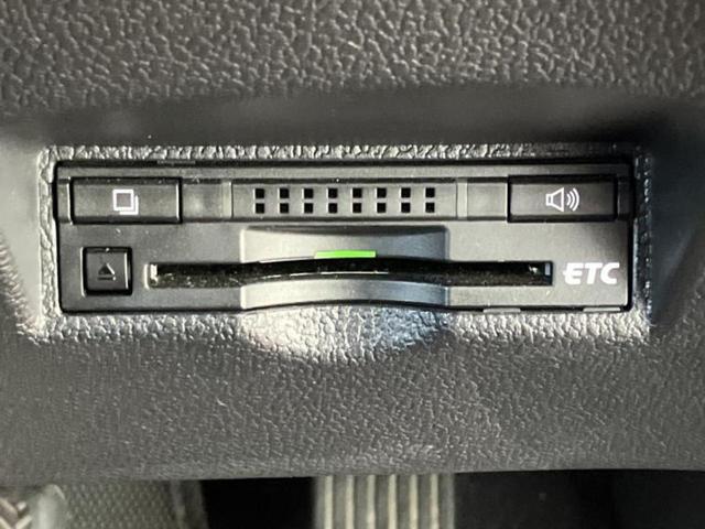 プリウス 4WD Aプレミアムツーリングセレクション エアロ/保証書/純正 9インチ SDナビ/衝突安全装置/シートヒーター 前席/車線逸脱防止支援システム/シート 合皮/パーキングアシスト 自動操舵/ヘッドランプ LED/Bluetooth接続 4WD(18枚目)