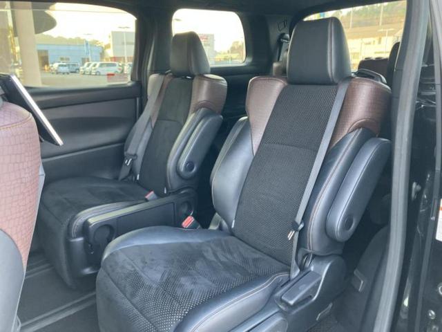 アルファード Ｓ　Ａパッケージタイプブラック　サンルーフ／社外　１１インチ　ＳＤナビ／衝突安全装置／両側電動スライドドア／シート　ハーフレザー／電動バックドア／ドライブレコーダー　社外／ヘッドランプ　ＬＥＤ／ＥＴＣ／ＥＢＤ付ＡＢＳ　バックカメラ（8枚目）