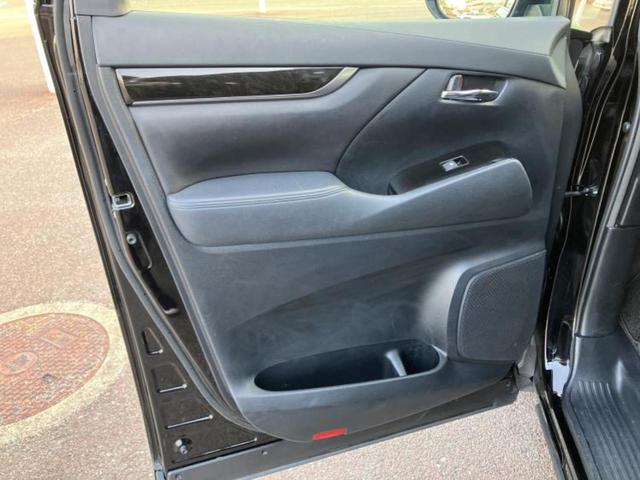 アルファード Ｓ　Ａパッケージタイプブラック　サンルーフ／社外　１１インチ　ＳＤナビ／衝突安全装置／両側電動スライドドア／シート　ハーフレザー／電動バックドア／ドライブレコーダー　社外／ヘッドランプ　ＬＥＤ／ＥＴＣ／ＥＢＤ付ＡＢＳ　バックカメラ（24枚目）