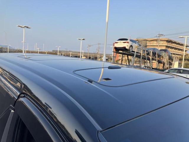 アルファード Ｓ　Ａパッケージタイプブラック　サンルーフ／社外　１１インチ　ＳＤナビ／衝突安全装置／両側電動スライドドア／シート　ハーフレザー／電動バックドア／ドライブレコーダー　社外／ヘッドランプ　ＬＥＤ／ＥＴＣ／ＥＢＤ付ＡＢＳ　バックカメラ（52枚目）