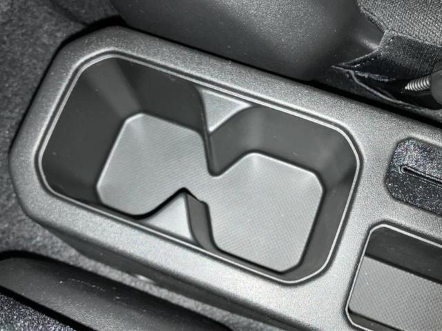 ジムニー ４ＷＤ　ＸＣ　ディスプレイオーディオ９インチ／セーフティサポート（スズキ）／シートヒーター　前席／車線逸脱防止支援システム／ヘッドランプ　ＬＥＤ／ＵＳＢジャック／Ｂｌｕｅｔｏｏｔｈ接続／ＡＢＳ　衝突被害軽減システム（35枚目）