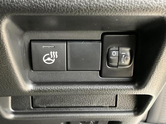 スペーシアカスタム ハイブリッドＸＳ　保証書／セーフティサポート（スズキ）／両側電動スライドドア／シートヒーター　前席／車線逸脱防止支援システム／シート　ハーフレザー／登録済未使用車／ヘッドランプ　ＬＥＤ／ＵＳＢジャック　ワンオーナー（16枚目）