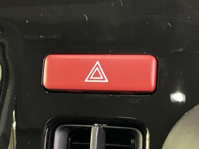 スペーシアカスタム ハイブリッドＸＳ　保証書／セーフティサポート（スズキ）／両側電動スライドドア／シートヒーター　前席／車線逸脱防止支援システム／シート　ハーフレザー／登録済未使用車／ヘッドランプ　ＬＥＤ／ＵＳＢジャック　ワンオーナー（17枚目）