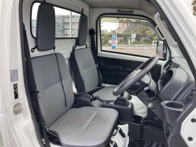 NT100クリッパートラック 4WD DXノウハン 新品タイヤ/保証書/エアバッグ 運転席/パワーステアリング/マニュアルエアコン/取扱説明書/ヘッドライトレベライザー/ラジオ 4WD(4枚目)