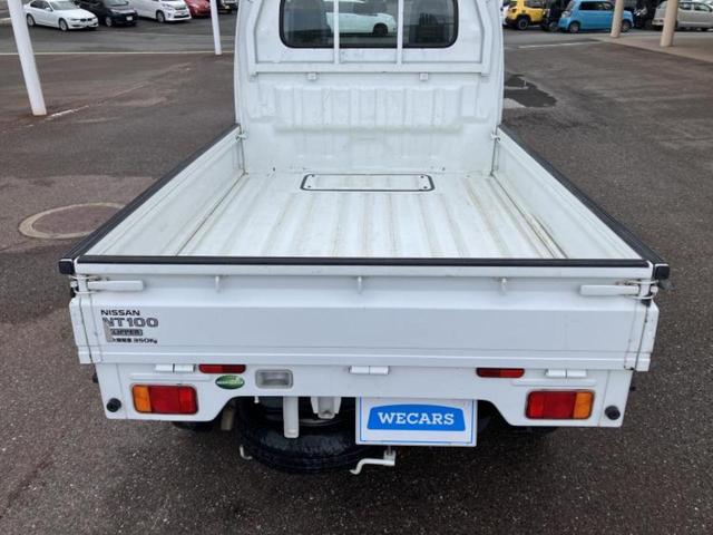 NT100クリッパートラック 4WD DXノウハン 新品タイヤ/保証書/エアバッグ 運転席/パワーステアリング/マニュアルエアコン/取扱説明書/ヘッドライトレベライザー/ラジオ 4WD(6枚目)