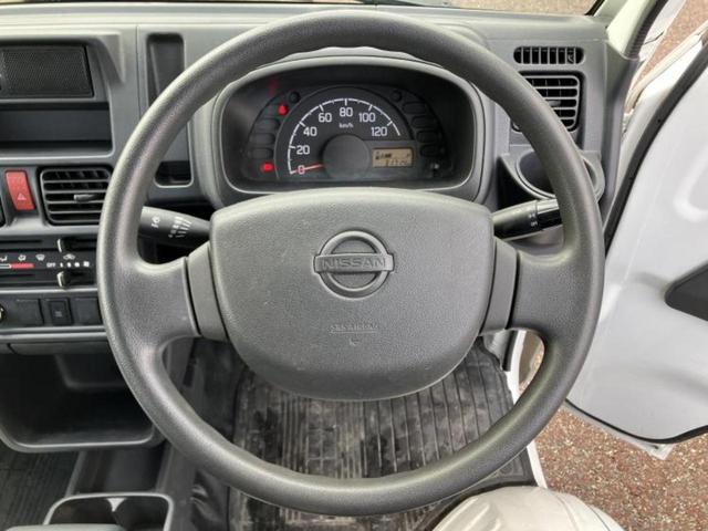 NT100クリッパートラック 4WD DXノウハン 新品タイヤ/保証書/エアバッグ 運転席/パワーステアリング/マニュアルエアコン/取扱説明書/ヘッドライトレベライザー/ラジオ 4WD(11枚目)