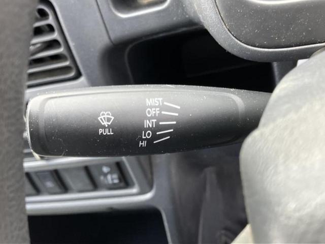 NT100クリッパートラック 4WD DXノウハン 新品タイヤ/保証書/エアバッグ 運転席/パワーステアリング/マニュアルエアコン/取扱説明書/ヘッドライトレベライザー/ラジオ 4WD(13枚目)