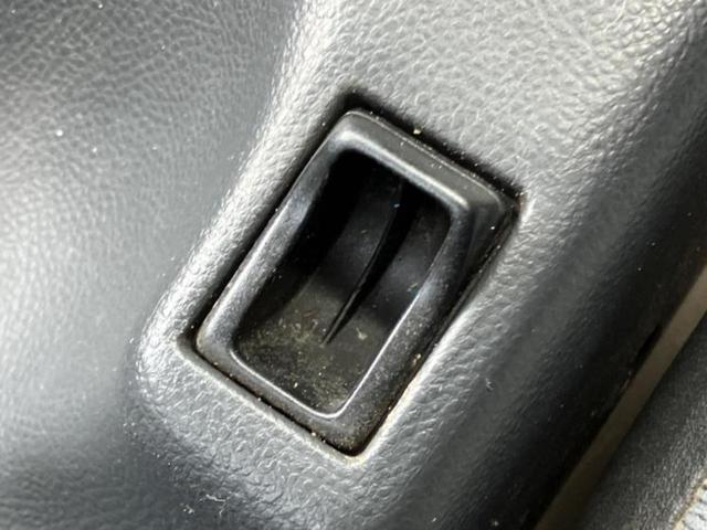 NT100クリッパートラック 4WD DXノウハン 新品タイヤ/保証書/エアバッグ 運転席/パワーステアリング/マニュアルエアコン/取扱説明書/ヘッドライトレベライザー/ラジオ 4WD(30枚目)