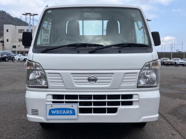 NT100クリッパートラック 4WD DXノウハン 新品タイヤ/保証書/エアバッグ 運転席/パワーステアリング/マニュアルエアコン/取扱説明書/ヘッドライトレベライザー/ラジオ 4WD(39枚目)