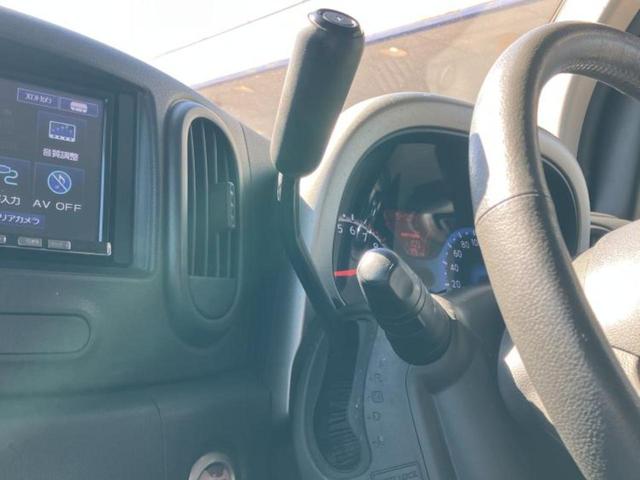 キューブ 15Xインディゴプラスプラズマ 保証書/社外 HDDナビ/ETC/EBD付ABS/バックモニター/フルセグTV/DVD/エアバッグ 運転席/エアバッグ 助手席/パワーウインドウ/エンジンスタートボタン/キーレスエントリー DVD再生(16枚目)