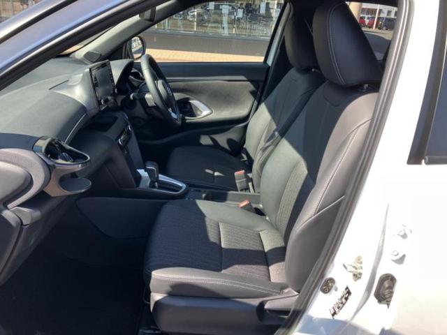 ヤリスクロス ハイブリッドZ 保証書/ディスプレイオーディオ8インチ/トヨタセーフティセンス/シートヒーター/パノラミックビューモニター/車線逸脱防止支援システム/ドライブレコーダー 純正/ヘッドランプ LED 全周囲カメラ(6枚目)