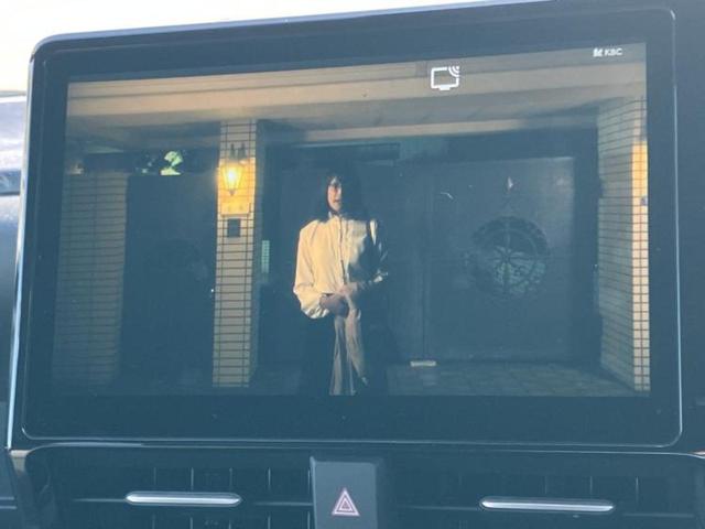 ヴォクシー Ｓ－Ｚ　保証書／純正　１０インチ　ＳＤナビ／後席モニター　純正　１２．３インチ／衝突安全装置／両側電動スライドドア／シートヒーター　前席／車線逸脱防止支援システム／ドライブレコーダー　社外　バックカメラ（11枚目）