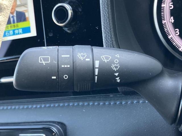 ヴォクシー Ｓ－Ｚ　保証書／純正　１０インチ　ＳＤナビ／後席モニター　純正　１２．３インチ／衝突安全装置／両側電動スライドドア／シートヒーター　前席／車線逸脱防止支援システム／ドライブレコーダー　社外　バックカメラ（16枚目）