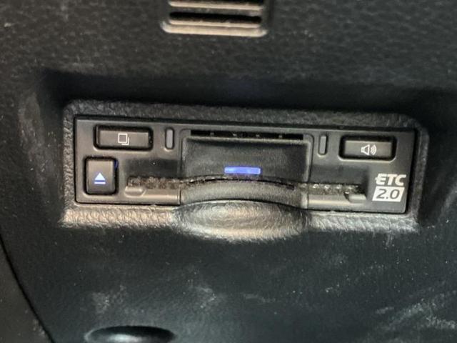 ヴォクシー Ｓ－Ｚ　保証書／純正　１０インチ　ＳＤナビ／後席モニター　純正　１２．３インチ／衝突安全装置／両側電動スライドドア／シートヒーター　前席／車線逸脱防止支援システム／ドライブレコーダー　社外　バックカメラ（18枚目）