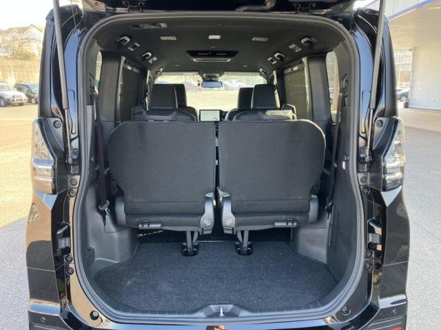 ヴォクシー Ｓ－Ｚ　保証書／純正　１０インチ　ＳＤナビ／後席モニター　純正　１２．３インチ／衝突安全装置／両側電動スライドドア／シートヒーター　前席／車線逸脱防止支援システム／ドライブレコーダー　社外　バックカメラ（19枚目）