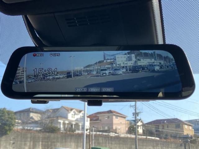 ヴォクシー Ｓ－Ｚ　保証書／純正　１０インチ　ＳＤナビ／後席モニター　純正　１２．３インチ／衝突安全装置／両側電動スライドドア／シートヒーター　前席／車線逸脱防止支援システム／ドライブレコーダー　社外　バックカメラ（35枚目）