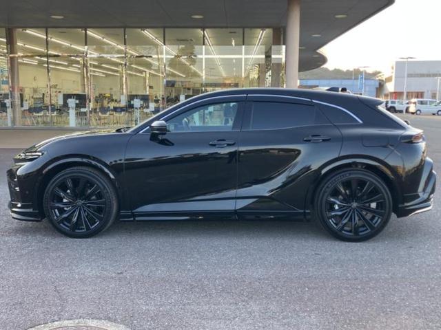 クラウンスポーツ ４ＷＤ　Ｚ　モデリスタエアロ／保証書／ディスプレイオーディオ＋ナビ／デジタルインナーミラー／トヨタセーフティセンス／エアーシート　前席／パノラミックビューモニター／車線逸脱防止支援システム／シート　合皮　４ＷＤ（2枚目）