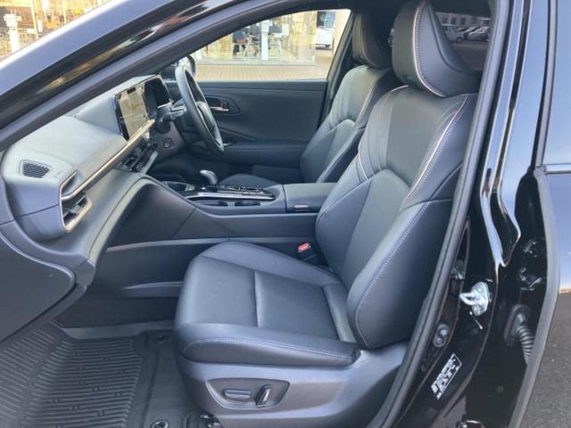 クラウンスポーツ ４ＷＤ　Ｚ　モデリスタエアロ／保証書／ディスプレイオーディオ＋ナビ／デジタルインナーミラー／トヨタセーフティセンス／エアーシート　前席／パノラミックビューモニター／車線逸脱防止支援システム／シート　合皮　４ＷＤ（6枚目）