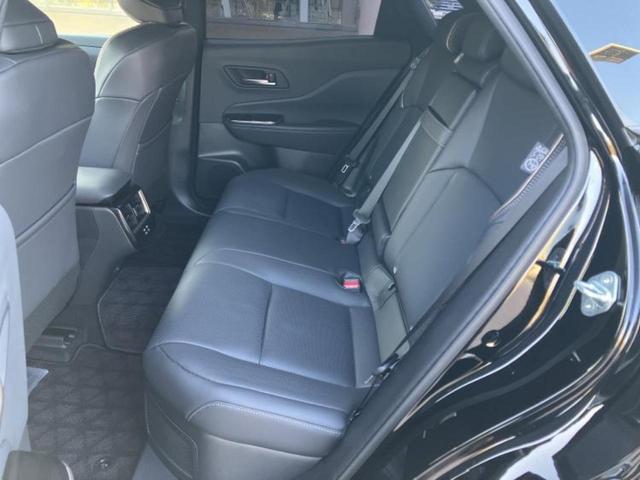 クラウンスポーツ ４ＷＤ　Ｚ　モデリスタエアロ／保証書／ディスプレイオーディオ＋ナビ／デジタルインナーミラー／トヨタセーフティセンス／エアーシート　前席／パノラミックビューモニター／車線逸脱防止支援システム／シート　合皮　４ＷＤ（7枚目）