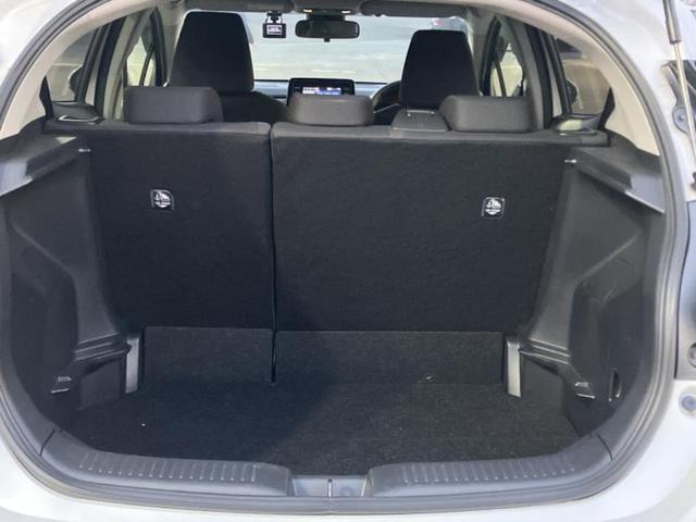 アクア Ｇ　新品タイヤ／保証書／ディスプレイオーディオ／衝突安全装置／シートヒーター　前席／全方位モニター／車線逸脱防止支援システム／ドライブレコーダー　前後／ヘッドランプ　ＬＥＤ／ＵＳＢジャック　全周囲カメラ（8枚目）