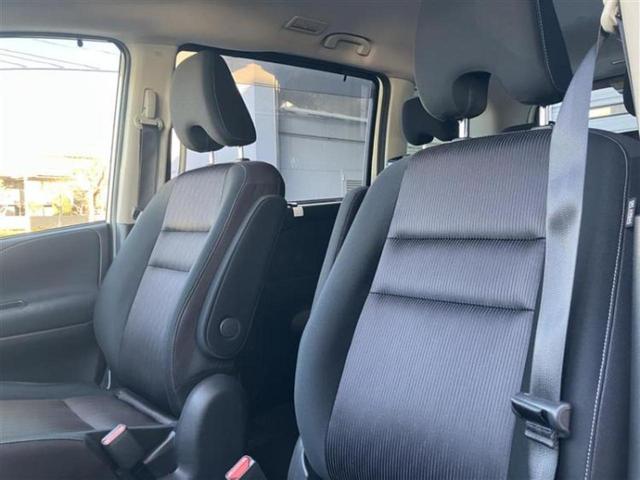 セレナ ハイウェイスタープロパイロットエディション　保証書／純正　９インチ　ナビ／フリップダウンモニター／エマージェンシーブレーキ／両側電動スライドドア／車線逸脱防止支援システム／プロパイロット／ドライブレコーダー　社外／ヘッドランプ　ＬＥＤ　ドラレコ（6枚目）