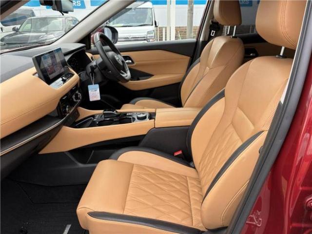 エクストレイル ４ＷＤ　Ｇ　ｅ－４ＯＲＣＥ　保証書／純正　１２．３インチ　メモリーナビ／インテリジェントルームミラー／衝突安全装置／シートヒーター　前席／全方位モニター／車線逸脱防止支援システム／シート　合皮／プロパイロット　全周囲カメラ（6枚目）