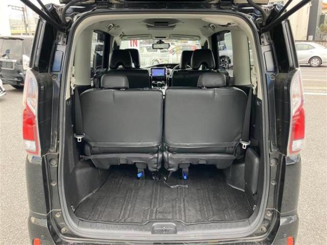 セレナ ハイウェイスターＶセレクション２　新品タイヤ／保証書／純正　９インチ　ＳＤナビ／フリップダウンモニター／インテリジェントルームミラー／衝突安全装置／両側電動スライドドア／アラウンドビューモニター／車線逸脱防止支援システム　全周囲カメラ（8枚目）