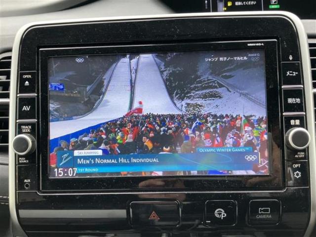 セレナ ハイウェイスターＶセレクション２　新品タイヤ／保証書／純正　９インチ　ＳＤナビ／フリップダウンモニター／インテリジェントルームミラー／衝突安全装置／両側電動スライドドア／アラウンドビューモニター／車線逸脱防止支援システム　全周囲カメラ（11枚目）