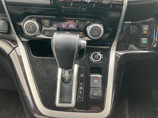 セレナ ハイウェイスターＶセレクション２　新品タイヤ／保証書／純正　９インチ　ＳＤナビ／フリップダウンモニター／インテリジェントルームミラー／衝突安全装置／両側電動スライドドア／アラウンドビューモニター／車線逸脱防止支援システム　全周囲カメラ（18枚目）