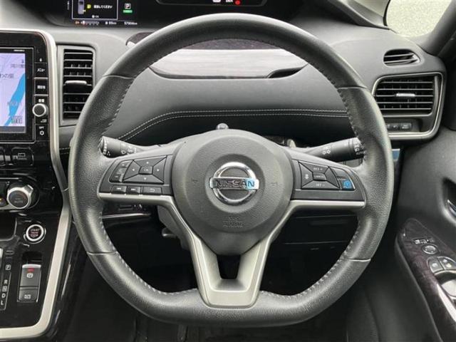 セレナ ハイウェイスターＶセレクション２　新品タイヤ／保証書／純正　９インチ　ＳＤナビ／フリップダウンモニター／インテリジェントルームミラー／衝突安全装置／両側電動スライドドア／アラウンドビューモニター／車線逸脱防止支援システム　全周囲カメラ（22枚目）