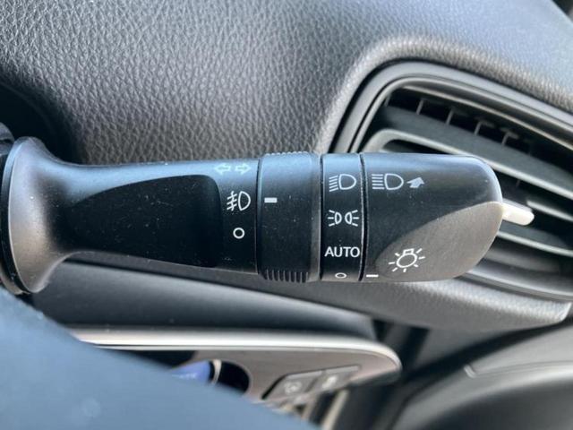 プリウス Ｓセーフティプラス　新品タイヤ／保証書／社外　ナビ／トヨタセーフティセンス／車線逸脱防止支援システム／パーキングアシスト　自動操舵／ヘッドランプ　ＬＥＤ／Ｂｌｕｅｔｏｏｔｈ接続／ＥＴＣ／ＥＢＤ付ＡＢＳ　バックカメラ（15枚目）