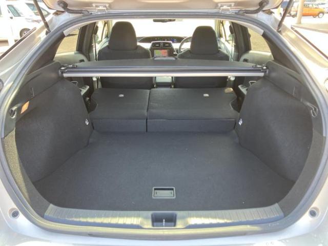 プリウス Ｓセーフティプラス　新品タイヤ／保証書／社外　ナビ／トヨタセーフティセンス／車線逸脱防止支援システム／パーキングアシスト　自動操舵／ヘッドランプ　ＬＥＤ／Ｂｌｕｅｔｏｏｔｈ接続／ＥＴＣ／ＥＢＤ付ＡＢＳ　バックカメラ（19枚目）