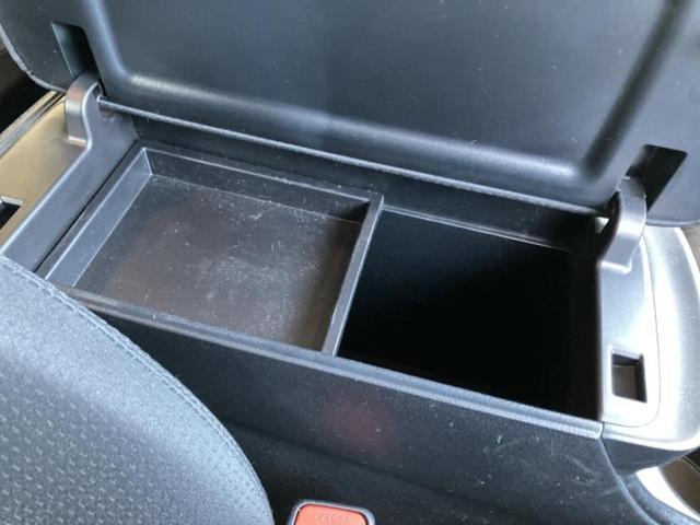 プリウス Ｓセーフティプラス　新品タイヤ／保証書／社外　ナビ／トヨタセーフティセンス／車線逸脱防止支援システム／パーキングアシスト　自動操舵／ヘッドランプ　ＬＥＤ／Ｂｌｕｅｔｏｏｔｈ接続／ＥＴＣ／ＥＢＤ付ＡＢＳ　バックカメラ（33枚目）