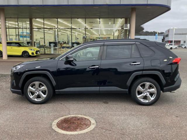 RAV4 4WDハイブリッドG 新品タイヤ/サンルーフ/保証書/ディスプレイオーディオ+ナビ9インチ/衝突安全装置/シートヒーター 前席/パノラミックビューモニター/車線逸脱防止支援システム/シート 合皮/電動バックドア 電動シート(2枚目)