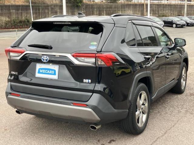 RAV4 4WDハイブリッドG 新品タイヤ/サンルーフ/保証書/ディスプレイオーディオ+ナビ9インチ/衝突安全装置/シートヒーター 前席/パノラミックビューモニター/車線逸脱防止支援システム/シート 合皮/電動バックドア 電動シート(3枚目)