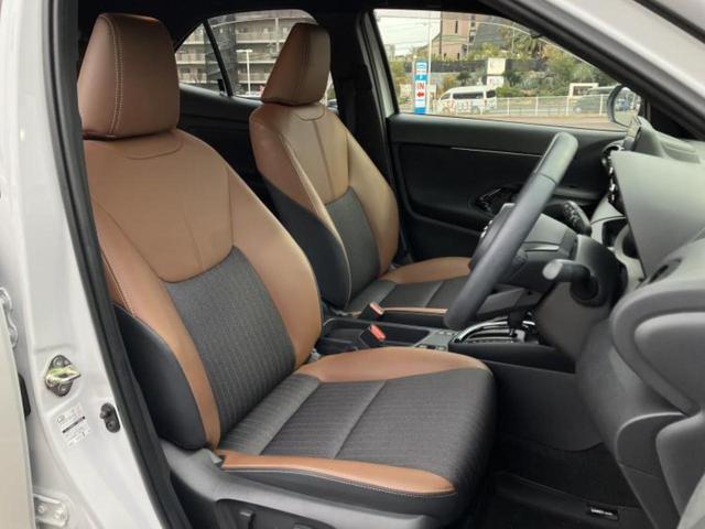 ヤリスクロス ハイブリッドＺアドベンチャー　保証書／ディスプレイオーディオ８インチ／トヨタセーフティセンス／シートヒーター　前席／車線逸脱防止支援システム／シート　ハーフレザー／ヘッドランプ　ＬＥＤ／Ｂｌｕｅｔｏｏｔｈ接続／ＥＴＣ　バックカメラ（4枚目）