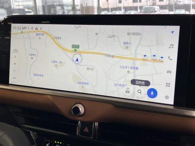 クラウンクロスオーバー ４ＷＤ　ＲＳアドバンスド　サンルーフ／純正エアロ／保証書／純正　ＳＤナビ／トヨタセーフティセンス／シートヒーター／車線逸脱防止支援システム／シート　フルレザー／ヘッドランプ　ＬＥＤ／Ｂｌｕｅｔｏｏｔｈ接続／ＥＴＣ２．０　４ＷＤ（9枚目）