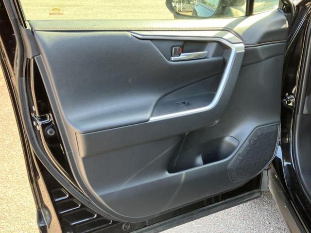 ＲＡＶ４ ４ＷＤアドベンチャー　新品タイヤ／保証書／純正　９インチ　ＳＤナビ／デジタルインナーミラー／衝突安全装置／エアーシート　前席／車線逸脱防止支援システム／シート　合皮／ヘッドランプ　ＬＥＤ／Ｂｌｕｅｔｏｏｔｈ接続　４ＷＤ（22枚目）