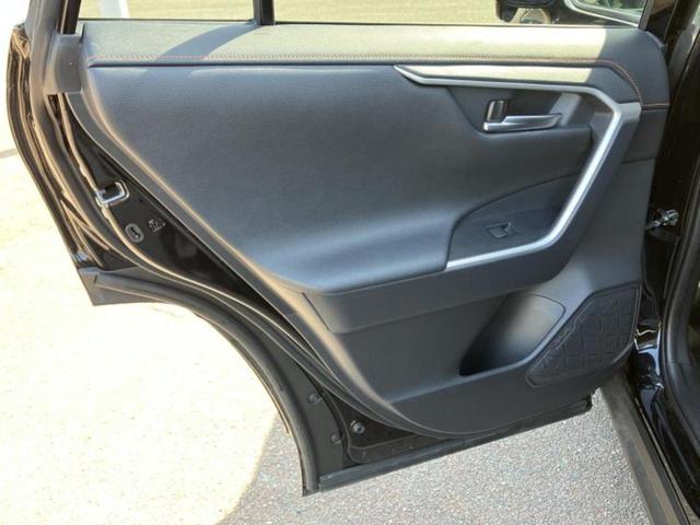 ＲＡＶ４ ４ＷＤアドベンチャー　新品タイヤ／保証書／純正　９インチ　ＳＤナビ／デジタルインナーミラー／衝突安全装置／エアーシート　前席／車線逸脱防止支援システム／シート　合皮／ヘッドランプ　ＬＥＤ／Ｂｌｕｅｔｏｏｔｈ接続　４ＷＤ（23枚目）