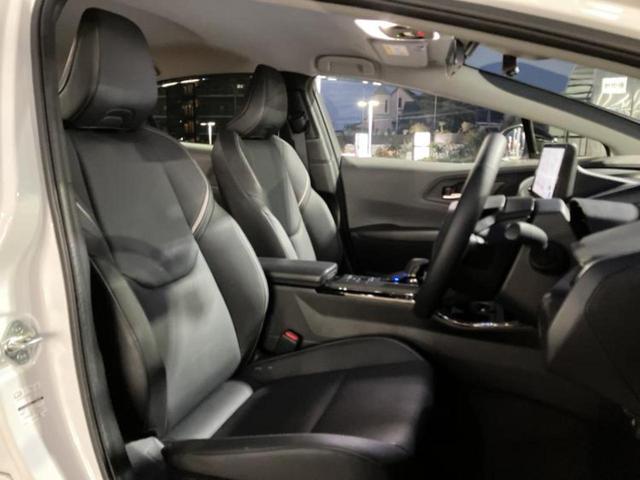 プリウス Ｚ　保証書／ディスプレイオーディオ＋ナビ１２．３インチ／トヨタセーフティセンス／シートヒーター　前席／パノラミックビューモニター／車線逸脱防止支援システム／シート　合皮　衝突被害軽減システム　全周囲カメラ（4枚目）