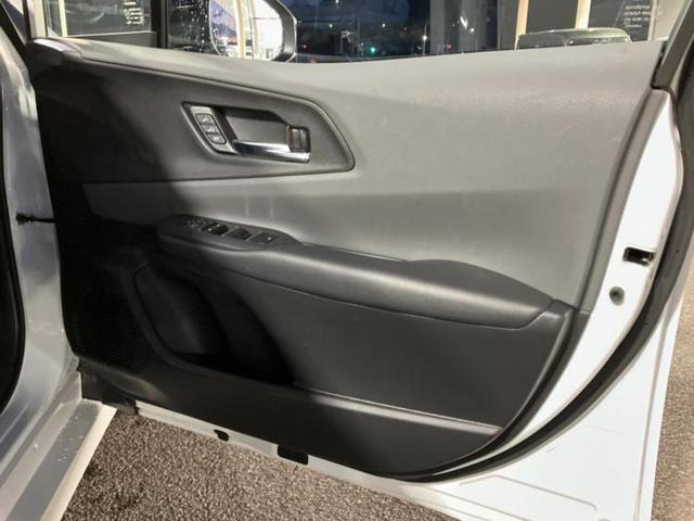 プリウス Ｚ　保証書／ディスプレイオーディオ＋ナビ１２．３インチ／トヨタセーフティセンス／シートヒーター　前席／パノラミックビューモニター／車線逸脱防止支援システム／シート　合皮　衝突被害軽減システム　全周囲カメラ（20枚目）